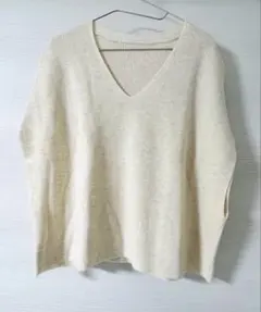 レディース　Vネック ニットベスト