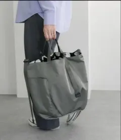 新品SNS総再生数350万越え！イアパピヨネ アジャスタートートバッグ グレー