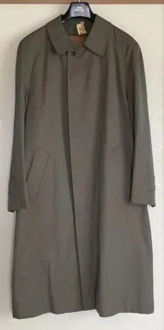 アクアスキュータム　メンズ　ステンカラーコート　ライナー付き　カーキ