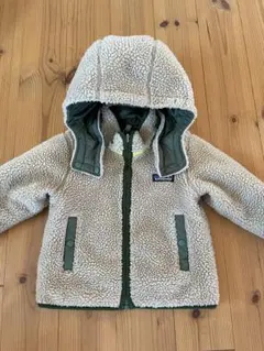 m.i.n.a様 専用　patagonia フリースジャケット クリーム色　2T