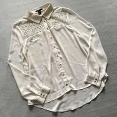 FOREVER21【M】レース切替 シフォン 金ボタン アイボリー／長袖ブラウス