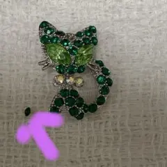 ブローチ　ネコ
