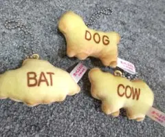 たべっ子どうぶつ　ビスケットマスコット　コウモリ・牛・犬