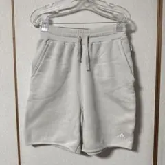adidas ショートパンツのサムネイル
