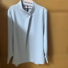 ライトブルー ボタン付きシャツ