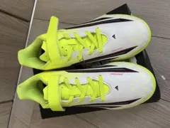 【ジュニア】adidas サッカー トレーニングシューズ　23cm