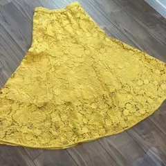 OPAQUE イエロー 花柄レース フレアスカート　　推し活 黄色38サイズのサムネイル