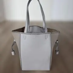 J&M Davidson / Medium Belle with Studsのサムネイル