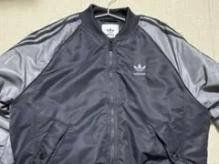 adidas ボンバージャケット ブラック×グレーのサムネイル
