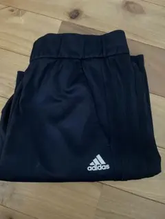 adidas 黒 ショートパンツ サイドストライプ
