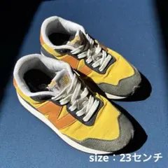 ニューバランス　スニーカー　23センチ