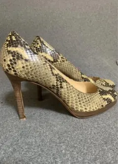 美品　バーニーズニューヨーク　パイソン　ヒールパンプス36