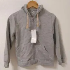 新品未使用❣ 120㎝ 定番☆杢グレー ジップアップパーカー フード裏地ドット柄
