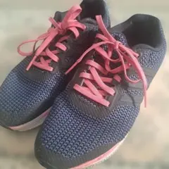 adidas スニーカー ネイビー ピンク