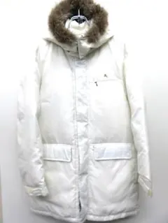 バーバリー ブラックレーベル　ダウンコート　ホワイト　フォックスファー Lサイズ
