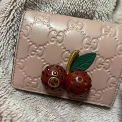 ♡ストーン完備♡極美品♡グッチ 折り財布 さくらんぼ GG柄 シマレザー ピンク 楽天市場】GUCCI グッチ さくらんぼファスナー小銭入れ2つ折り