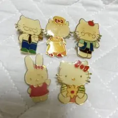 ハローキティ／レトロ　ピンバッジ　5点