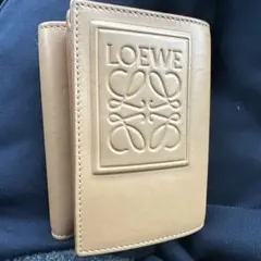 ロエベ　トライフォールドウォレット　ベージュ　アナグラム