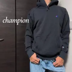 champion プルオーバーパーカー 刺繍ロゴ