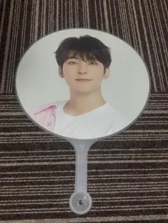 SEVENTEEN ウォヌ　トレカ　グッズ　うちわ SEVENTEEN ウォヌ うちわ followagain - メルカリ