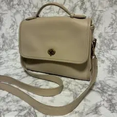 Old Coach Turn Lock shoulder Bag Ivory