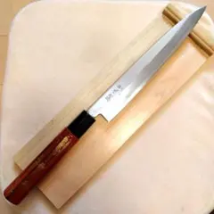 刺身包丁 柳刃包丁 刃渡20センチ 鋼製 半鏡面 柄塗り(赤黒金) 仕上げ研ぎ済のサムネイル