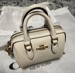 COACH コーチミニ ローアン バッグ チャーム・シグネチャー キャンバす