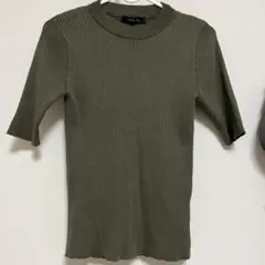 イング　カーキーニットトップスのサムネイル