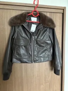 フェイクレザー ファー襟 ショート丈 ジャケット　ブラウンのサムネイル
