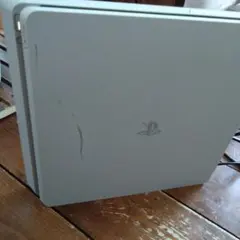 PlayStation 4 Slim ホワイト 本体とコントローラー2台