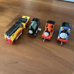 トーマス　カプセルプラレール　セット　とライトキーホルダーのおまけ