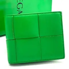 大福！現行✨ ボッテガヴェネタ カセット 長財布 パラキート 緑 高級品 現行モデル✨ボッテガヴェネタ 長財布 カセット マキシイントレ RFID