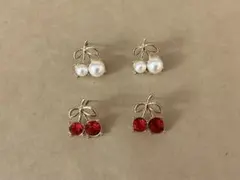 さくらんぼピアス2個セット（白と赤）