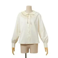 美品 Fint フィント プリーツ襟ブラウス オフホワイト フリーサイズ