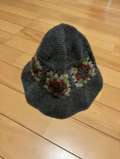 モチーフ　バケットハット