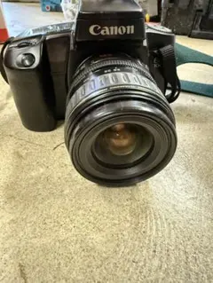 Canon EOS 1000 QD フィルム一眼レフカメラ レンズ付き - メルカリ