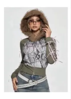 SHEIN 迷彩風　ファーパーカー