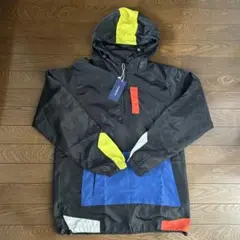 フード付きナイロンジャケット