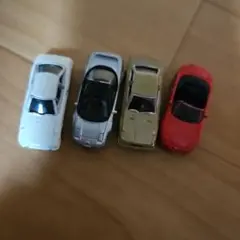 ミニカー 4台セット ホワイト シルバー ゴールド レッド