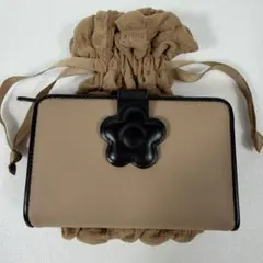 極美品 マリークワント デイジーパッチスナップ 二つ折り財布 保存袋付き