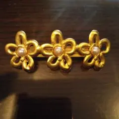 ゴールド花形ヘアピン パール装飾付き