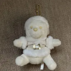 新品未使用　ホワイトサンタ　クマのプーさん　ぬいぐるみ チェーン付き　TDR購入