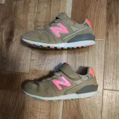 New Balanceニューバランス 996 キッズ ベージュ/ピン ク19cm