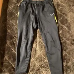 【値下げ中‼️】NIKE サッカーウェア　裏起毛　Lサイズ