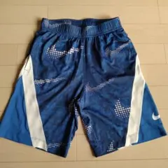 NIKEジュニア用ショートパンツ　Мサイズ