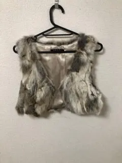 ingni ベスト　ラビットファー　Mサイズ