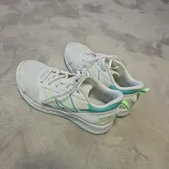 New Balance ホワイト/ミント スニーカー