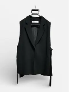 ZARA ブラック ノースリーブジャケット