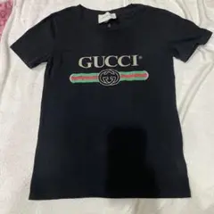 GUCCI ブラック ロゴTシャツ