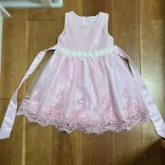 ピンク刺繍ドレス　発表会